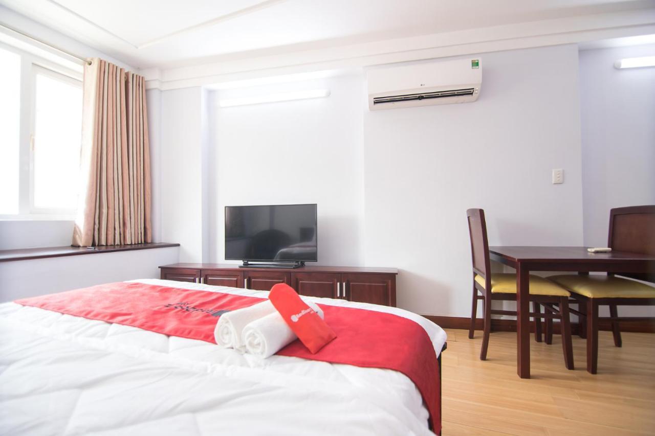 Reddoorz Near Hoa Lu Stadium Ho Chi Minh-staden Exteriör bild